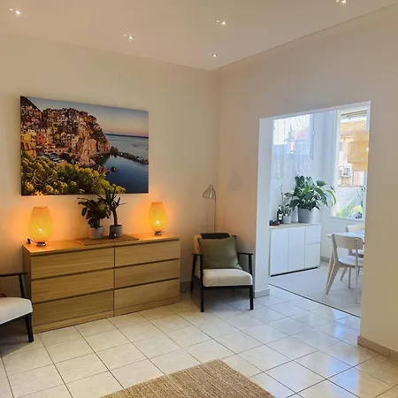 Bright One Bedroom In The Center Of Cannes13 Minutes Walk To The Palais Des Festivals - 2290 * Cannes